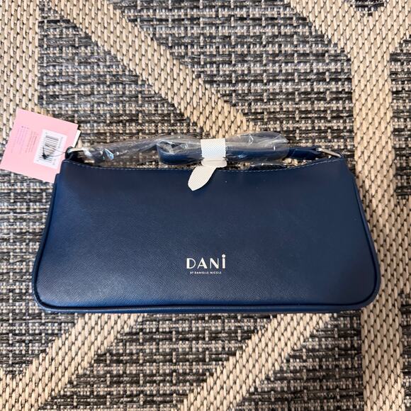 Dani By Danielle Nicole Disney Cinderella Shoulder Bag - Picture 5 of 5